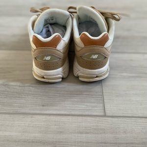 Boys New Balance 2002R